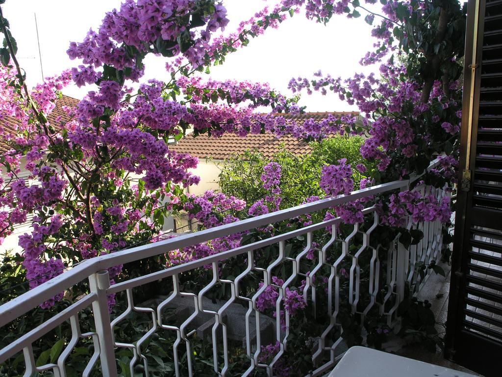 Apartments Dobrila Podgora Bagian luar foto