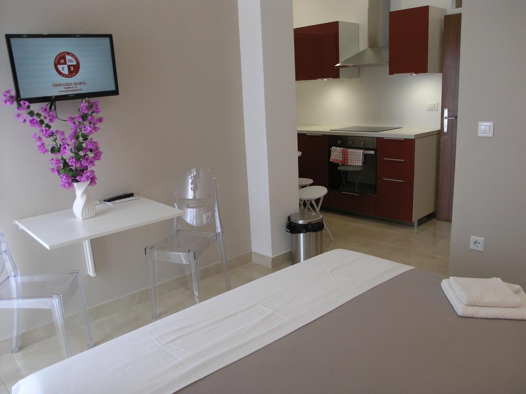 Apartments Dobrila Podgora Bagian luar foto