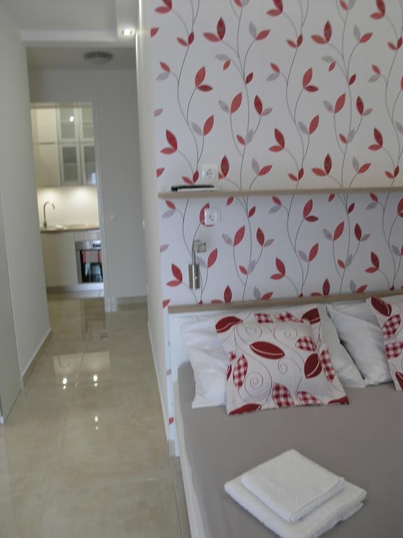 Apartments Dobrila Podgora Bagian luar foto