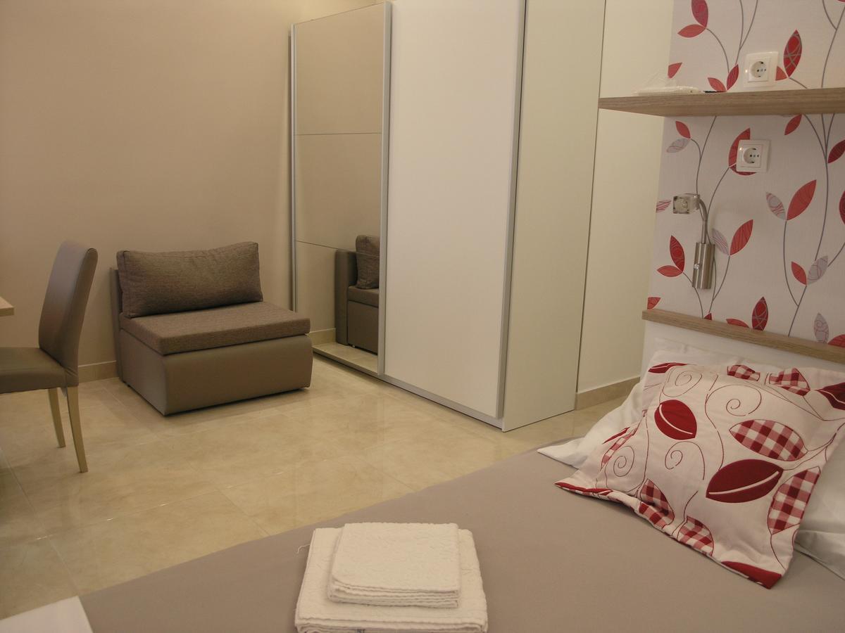 Apartments Dobrila Podgora Bagian luar foto